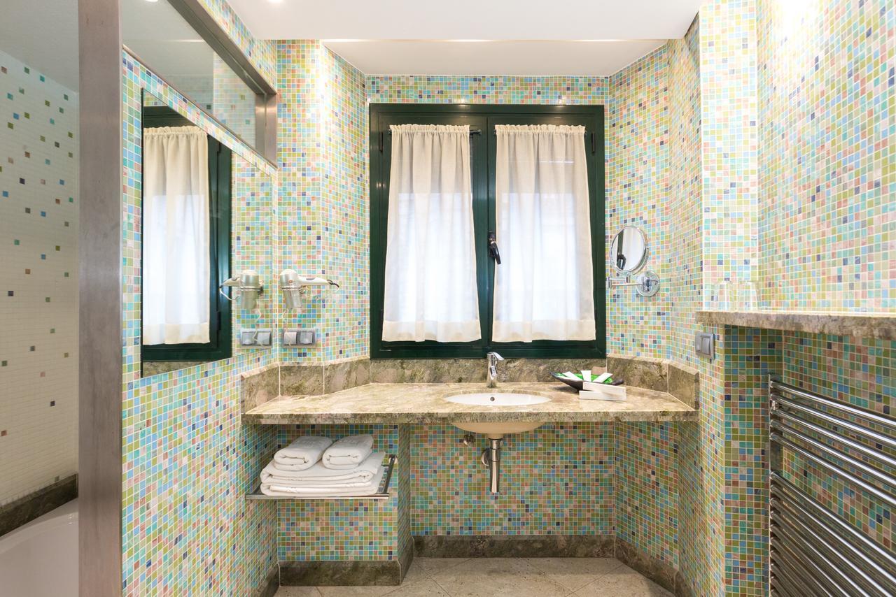 Hotel Historic Girona Ngoại thất bức ảnh